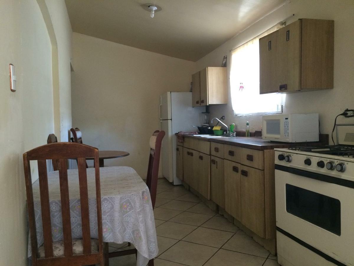 Blanquita Guesthouse Manuel F. Martínez المظهر الخارجي الصورة